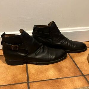 Russell & Bromley black ankle boots 43